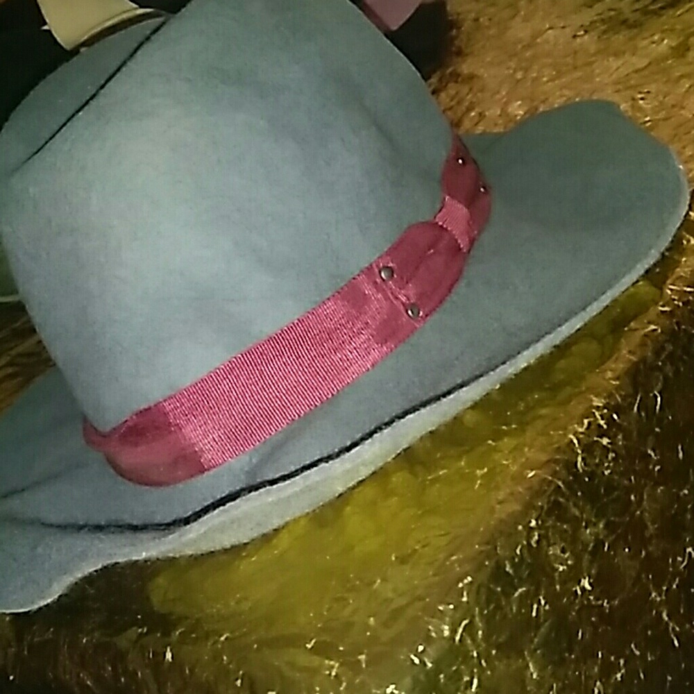 Hat - Picture 2 of 3
